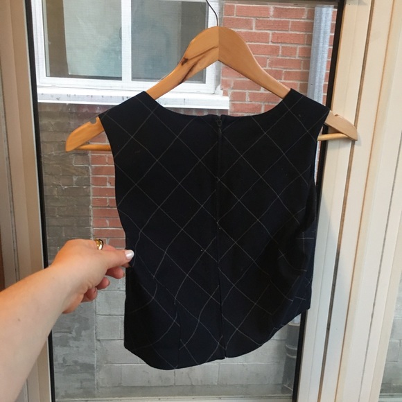 Forever 21 structured crop top - Picture 5 of 5